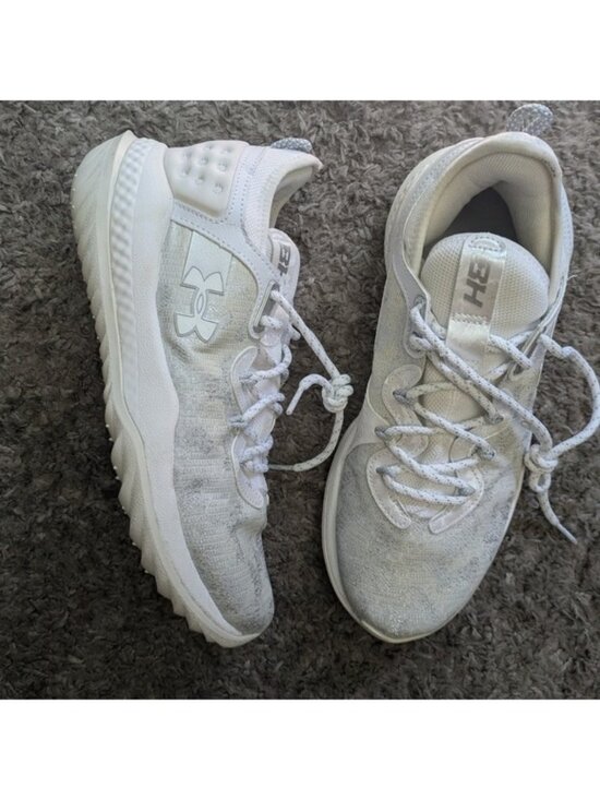 Under Armour Men Size 8.5 HOVR Rise 2 Baseball Training Turf White Silver 062026 main image 4